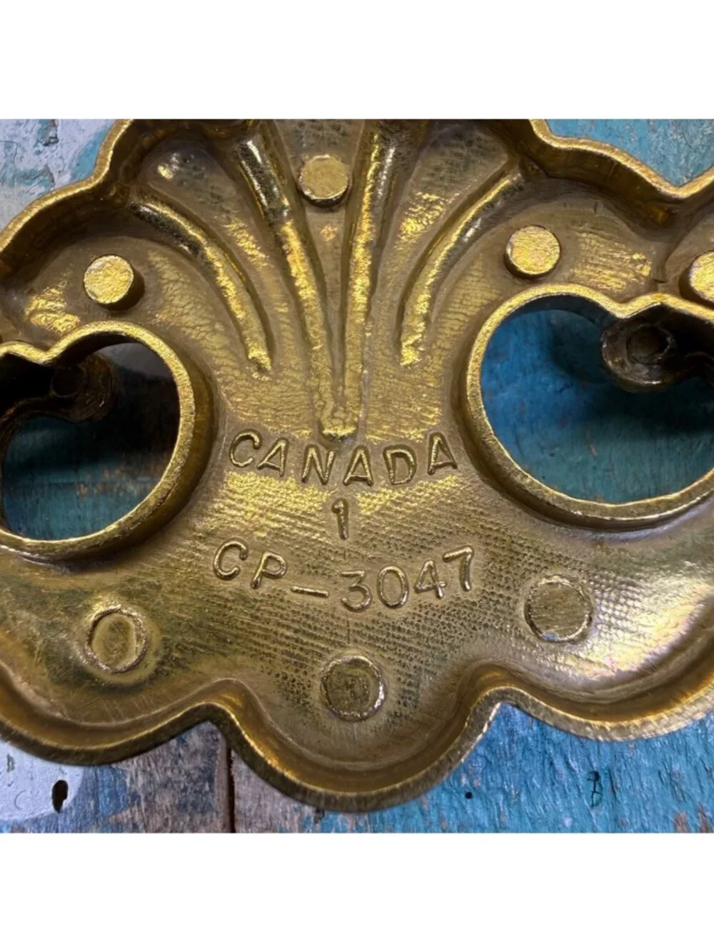 VTG Canada Chippendale-style brass batwing drawer pulls 11 Pieces CP3047